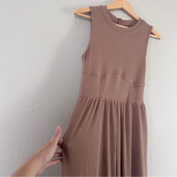 Cider Brown Sleeveless Jumpsuit - Picture 2 of 8
